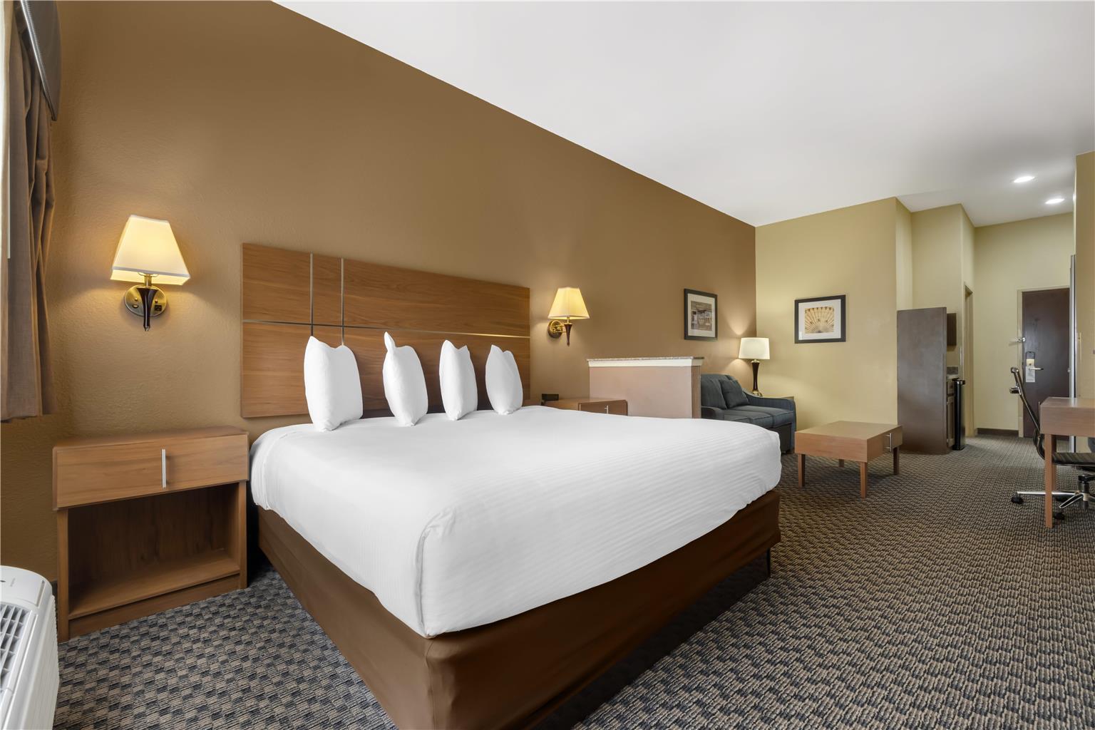 Best Western Plus Shamrock Inn & Suites-guestroom-Guest Room,On-Site.jpg