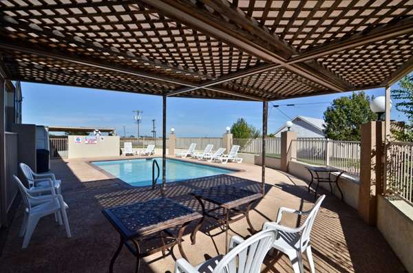 Pool - Best Western Post Inn