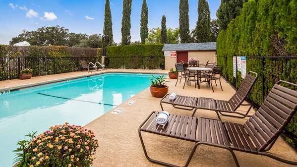 Pool - Best Western Johnson City Inn