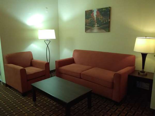 Suite - Best Western Executive Inn & Suites Madisonville