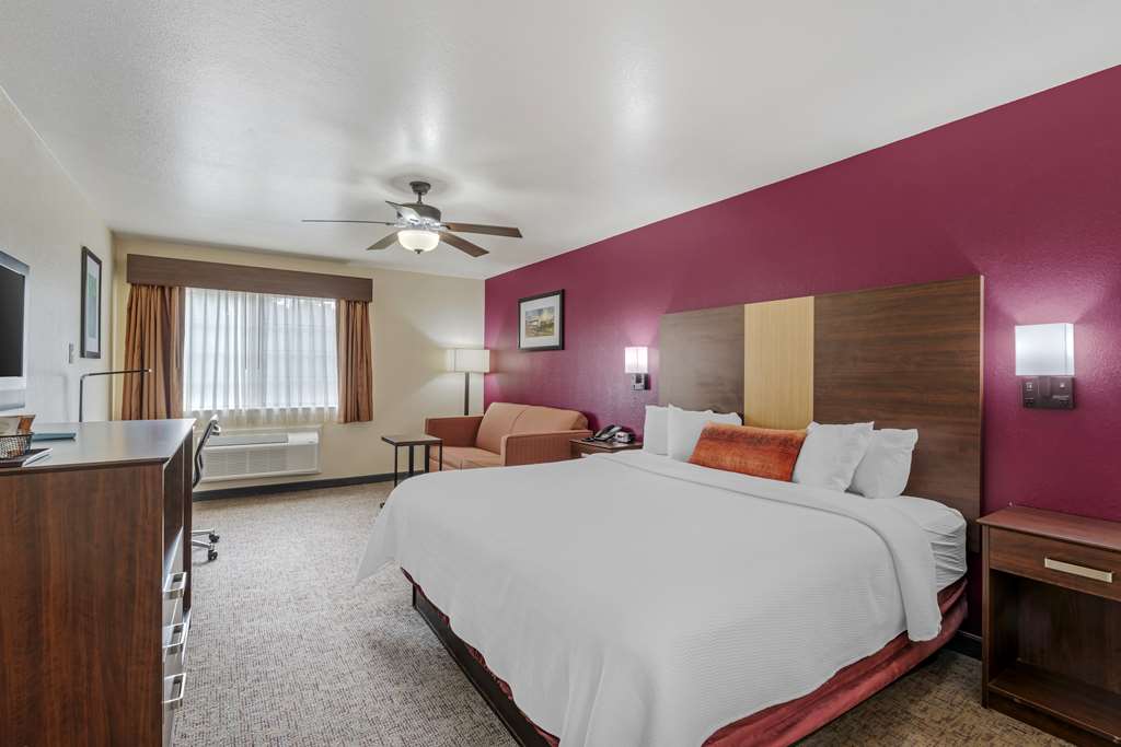 Best Western Pineywoods Inn-guestroom-Guest Room,On-Site.jpg
