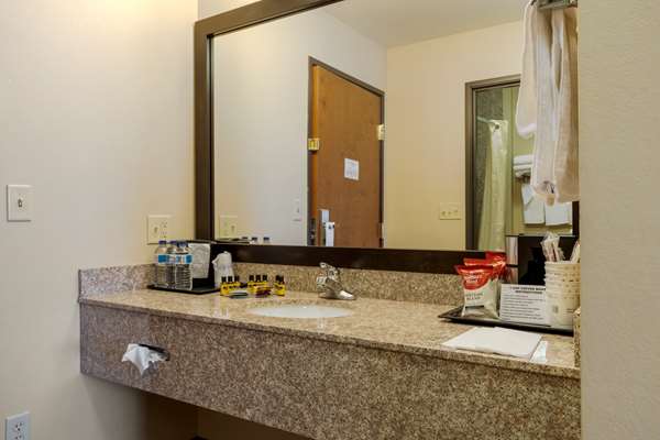  - Best Western Plus Red River Inn Clarendon