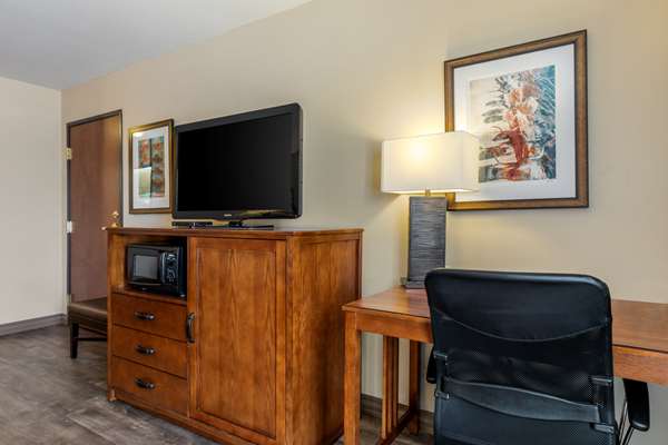  - Best Western Plus Red River Inn Clarendon