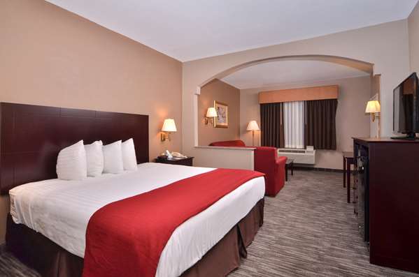 Suite - Best Western Dayton Inn & Suites