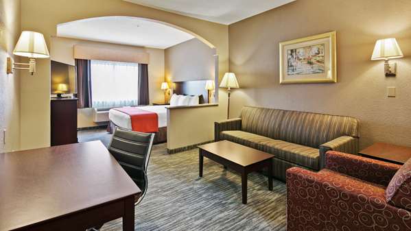 Suite - Best Western Dayton Inn & Suites