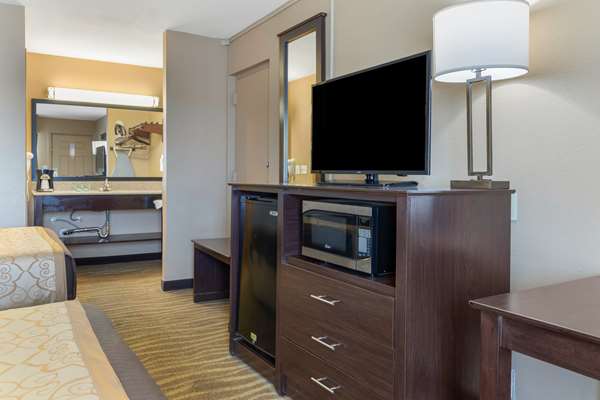  - Best Western Taylor Inn