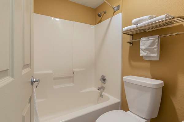  - Best Western Taylor Inn