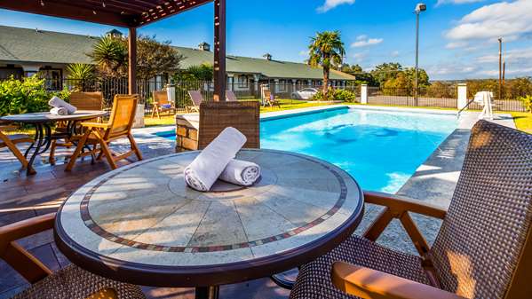 Pool - Best Western Post Oak Inn Burnet