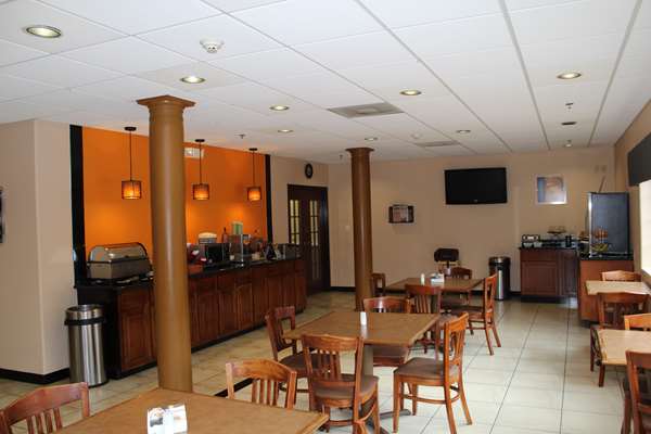 Restaurant - Best Western Plus The Woodlands Hotel