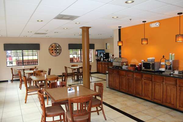 Restaurant - Best Western Plus The Woodlands Hotel