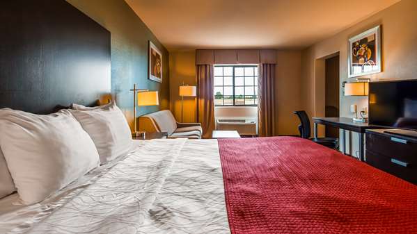  - Best Western Plus The Woodlands Hotel