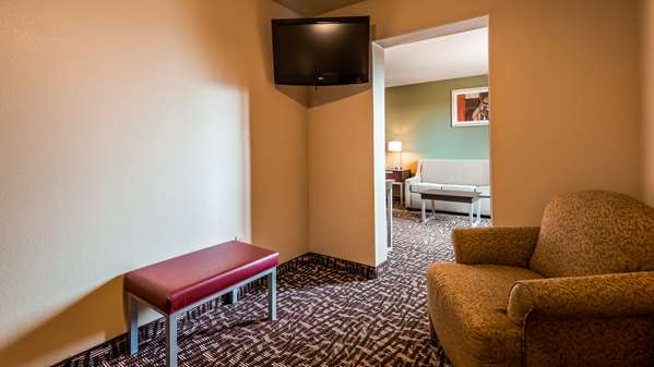  - Best Western Plus The Woodlands Hotel