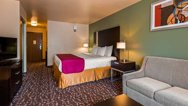  - Best Western Plus The Woodlands Hotel