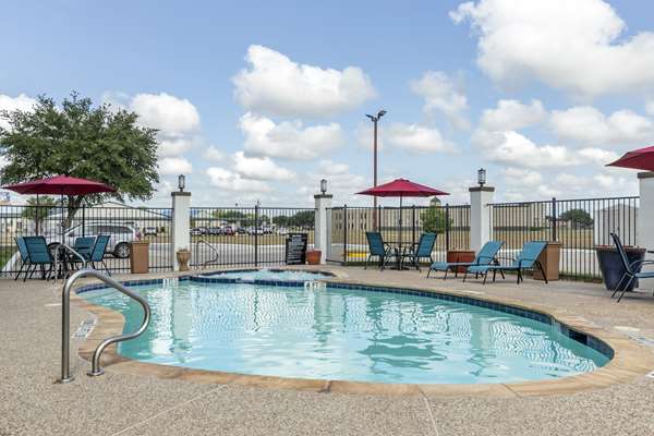 Pool - Best Western Plus Victoria Inn & Suites