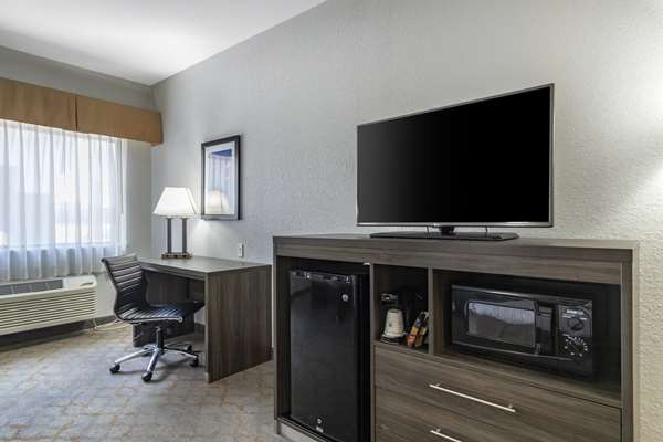 Suite - Best Western Plus Victoria Inn & Suites