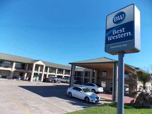 Exterior view - Best Western Executive Inn Hallettsville