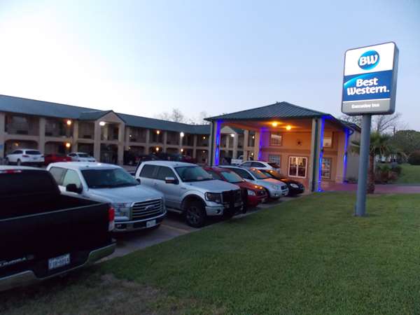 Exterior view - Best Western Executive Inn Hallettsville