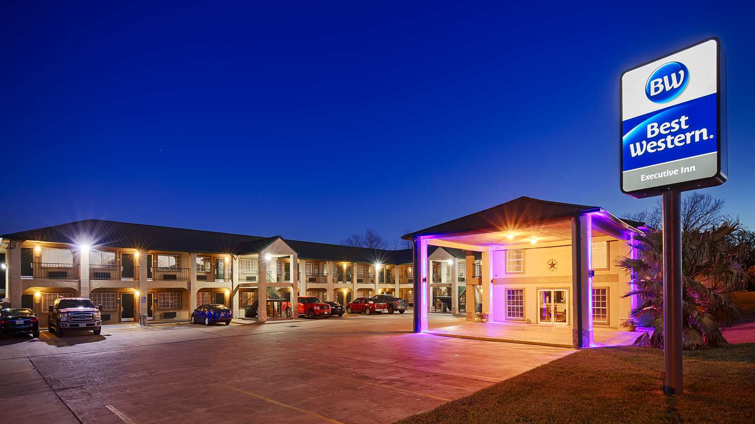 Best Western Executive Inn Hallettsville, TX See Discounts