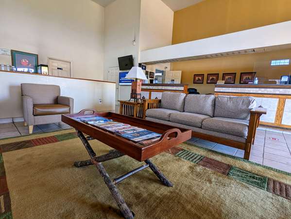 - Best Western Executive Inn Hallettsville