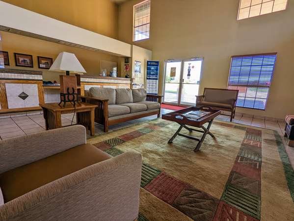  - Best Western Executive Inn Hallettsville