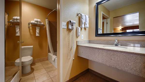  - Best Western Executive Inn Hallettsville