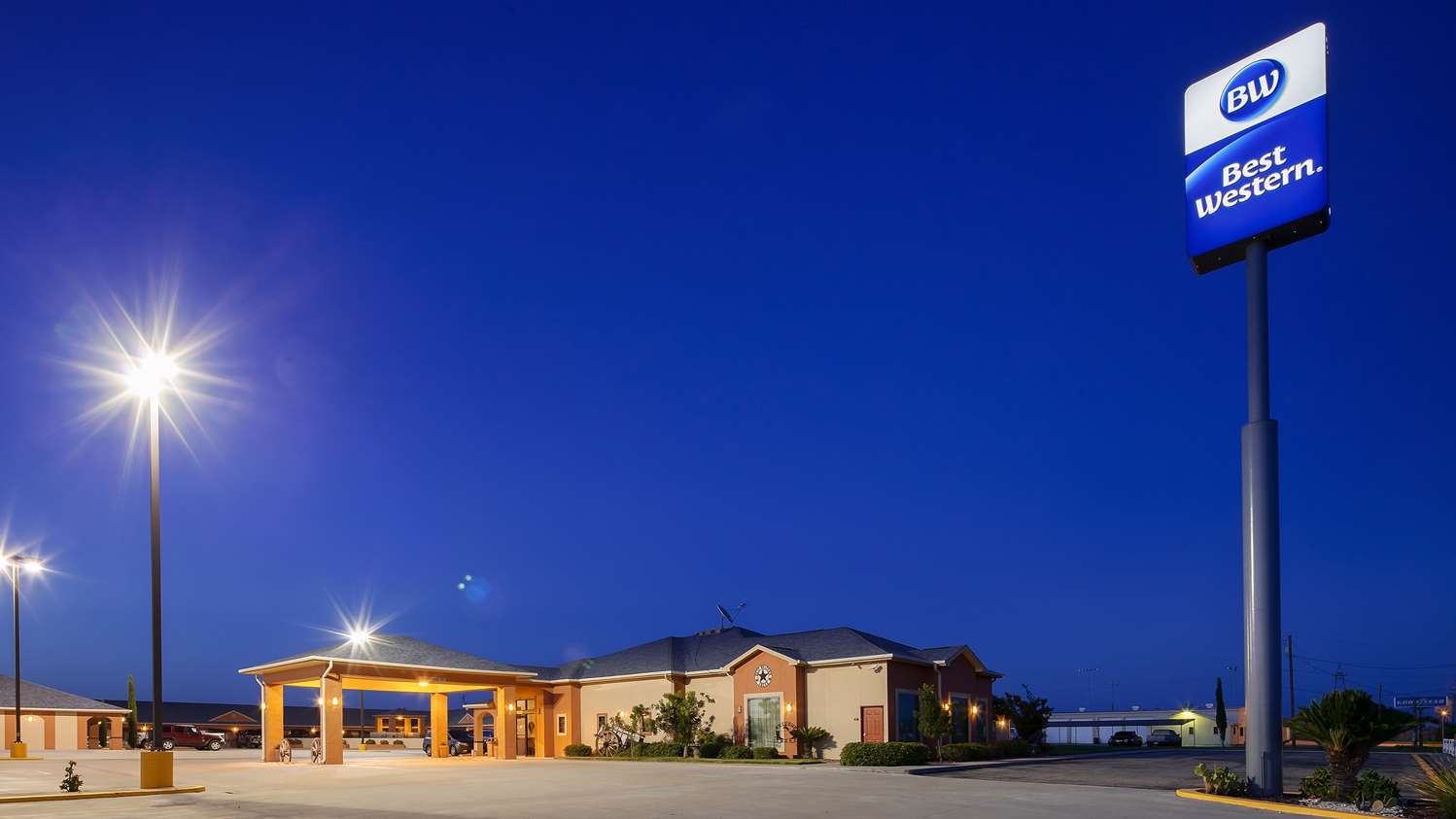 Best Western Windwood Inn Suites Freer Tx See S Exterior View Best Western Windwood Inn Suites Freer