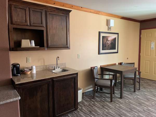 Suite - Best Western Windwood Inn & Suites Freer
