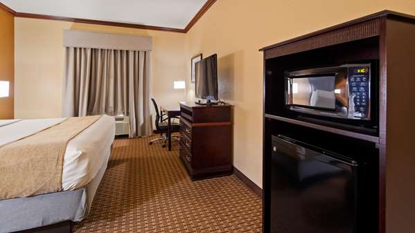  - Best Western Granbury Inn & Suites