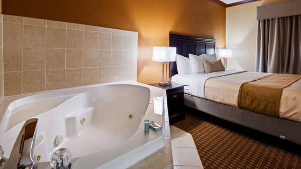  - Best Western Granbury Inn & Suites