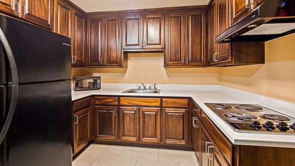  - Best Western Granbury Inn & Suites