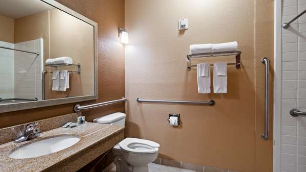  - Best Western Granbury Inn & Suites