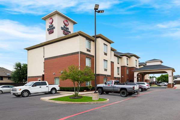 Exterior view - Best Western Plus Lake Dallas Inn & Suites Lake Dallas
