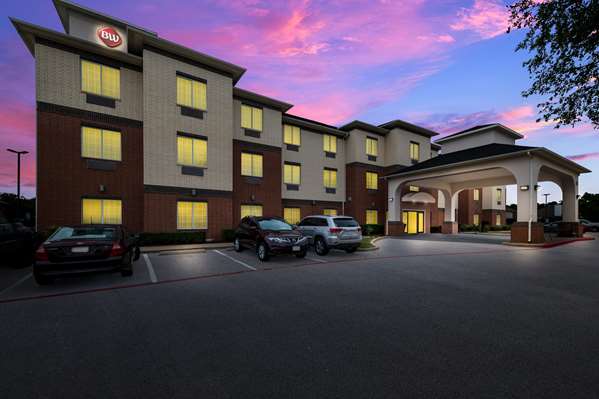 Exterior view - Best Western Plus Lake Dallas Inn & Suites Lake Dallas
