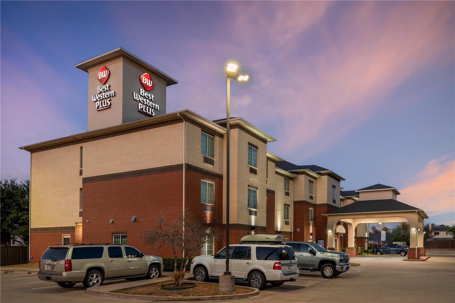 Best Western Plus Lake Dallas Inn & Stes