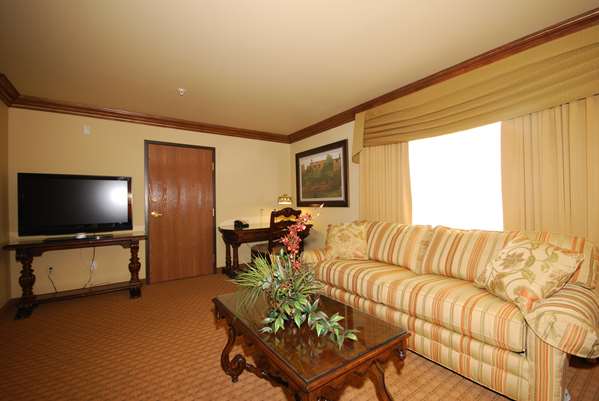  - Best Western San Isidro Inn Laredo