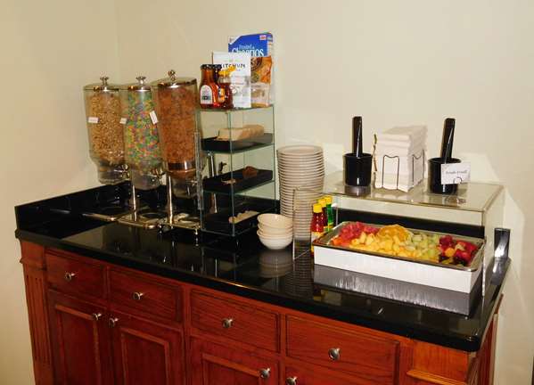 Amenities - Best Western San Isidro Inn Laredo