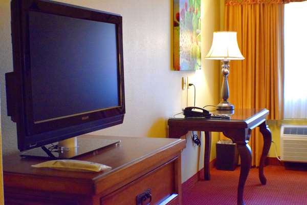  - Best Western San Isidro Inn Laredo