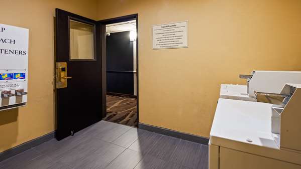 Amenities - Best Western Windsor Pointe Hotel San Antonio - I-35 & I-410, Exit 164A
