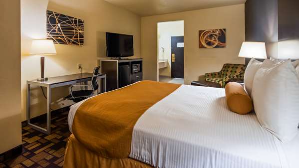  - Best Western Windsor Pointe Hotel San Antonio - I-35 & I-410, Exit 164A
