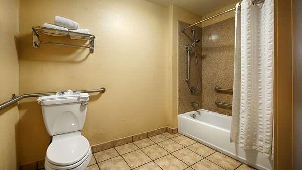  - Best Western Windsor Pointe Hotel San Antonio - I-35 & I-410, Exit 164A