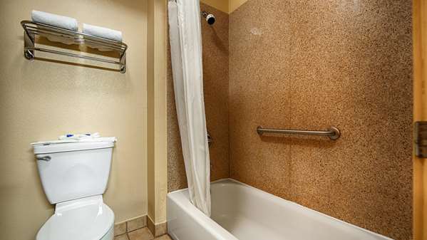  - Best Western Windsor Pointe Hotel San Antonio - I-35 & I-410, Exit 164A