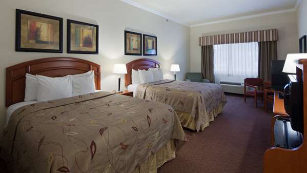  - Best Western Cleveland Inn & Suites
