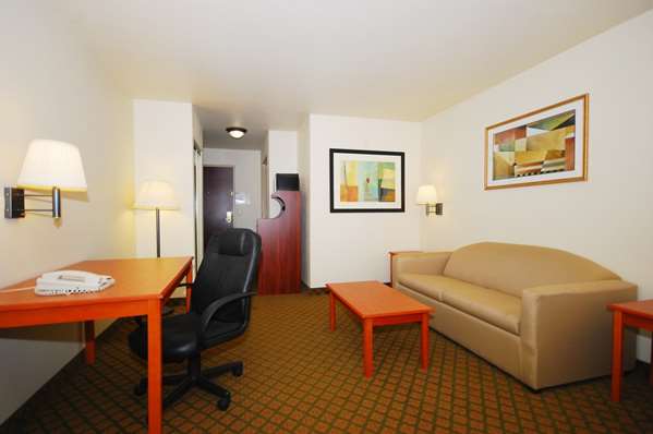 Suite - Best Western Henrietta Inn & Suites