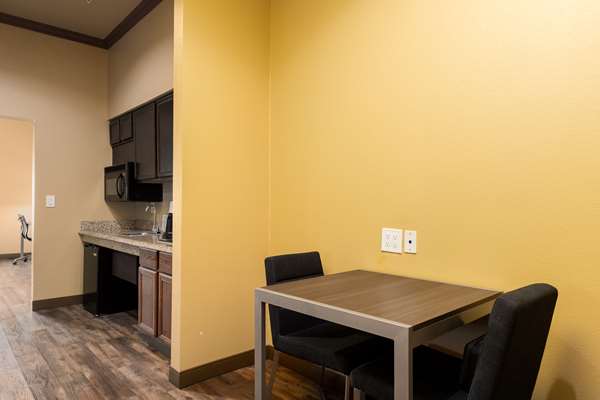 Suite - Best Western Plus Portland Hotel