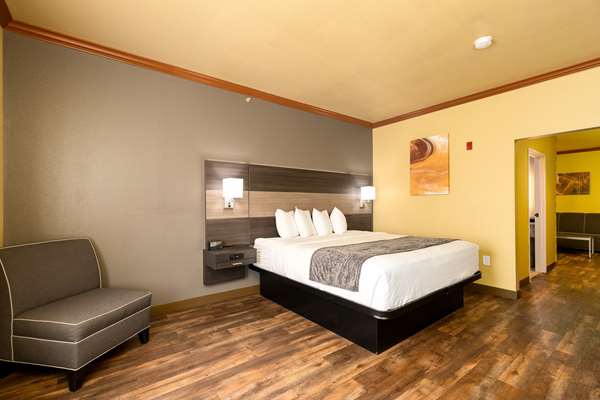 Suite - Best Western Plus Portland Hotel