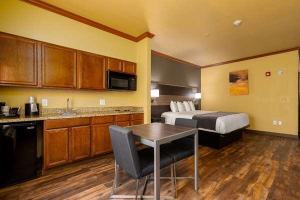 Suite - Best Western Plus Portland Hotel
