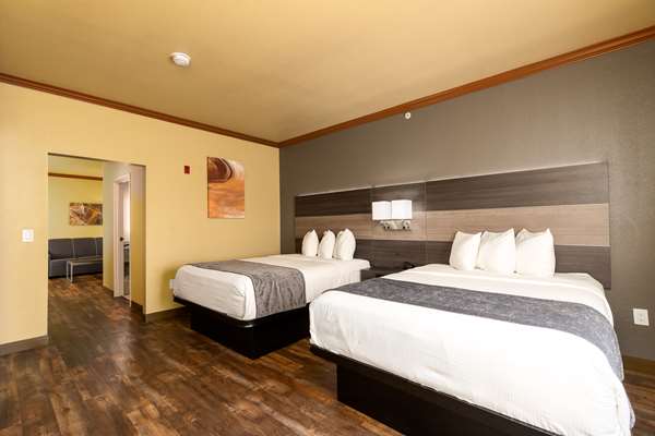 Suite - Best Western Plus Portland Hotel
