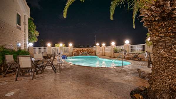 Pool - Best Western Plus Portland Hotel