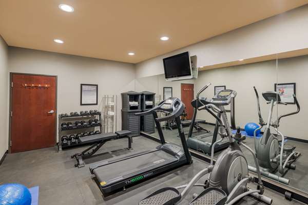 Fitness/ Exercise Room - Best Western South Plains Inn Levelland