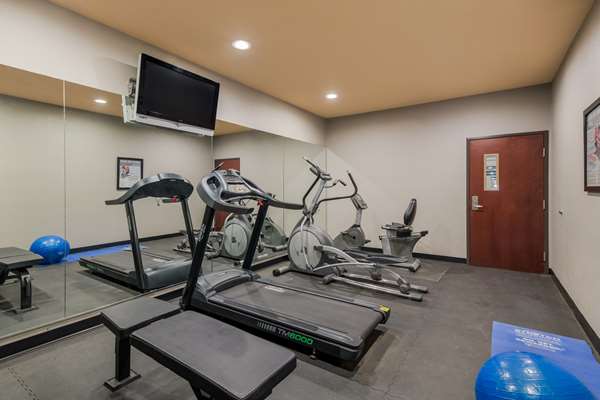 Fitness/ Exercise Room - Best Western South Plains Inn Levelland